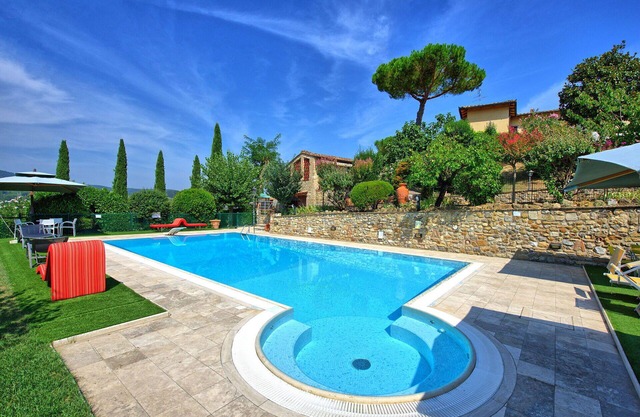 Nice apartment for 2 guests with WIFI, pool, A/C, TV and panoramic view