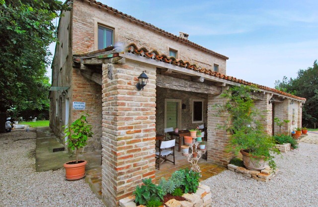 Nice apartment for 2 guests with pool, A/C, WIFI, TV, patio and pets allowed