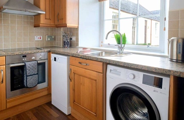 Nice apartment for 3 guests with WIFI, TV, pets allowed and parking