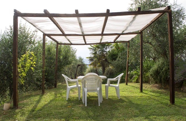 Nice apartment for 5 people with WIFI, pool and TV