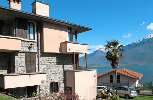 Nice apartment for 6 guests with hot tub, WIFI, TV, patio and pets allowed