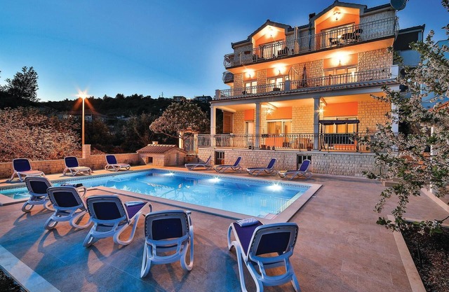 Nice apartment in Poljica