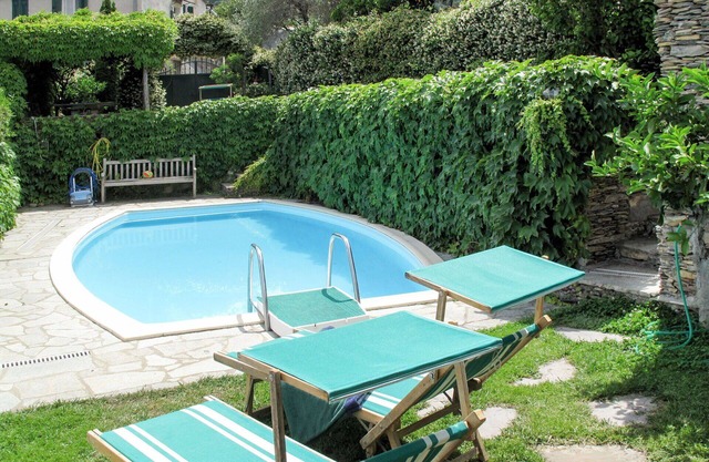 Nice apartment in villa for 7 people with WIFI, pool, A/C, TV, patio and panoramic view