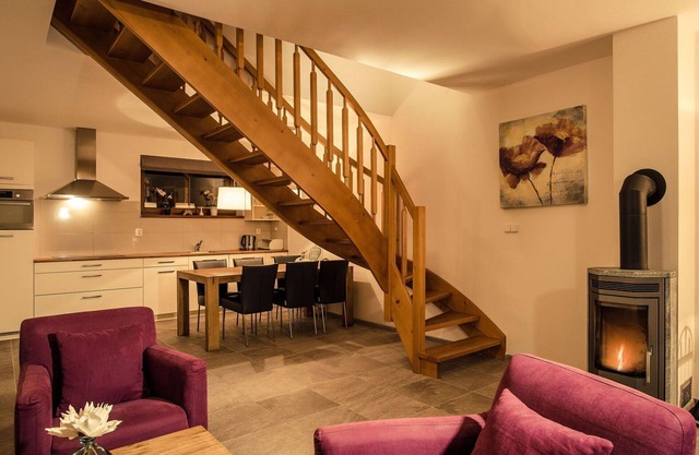 Nice apartment in villa for 5 guests with WIFI, TV, terrace and pets allowed