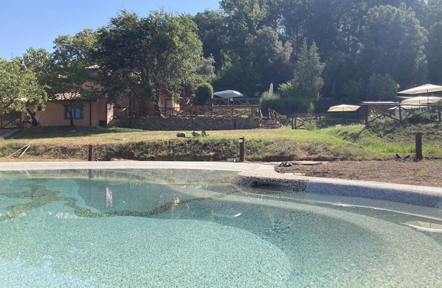 Nice apartment in villa for 4 people with A/C, pool, WIFI, TV, patio and pets allowed