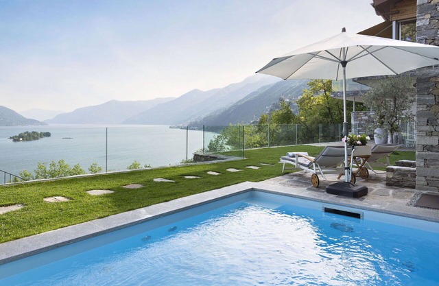 Nice apartment in villa for 2 people with pool, internet, patio and panoramic view