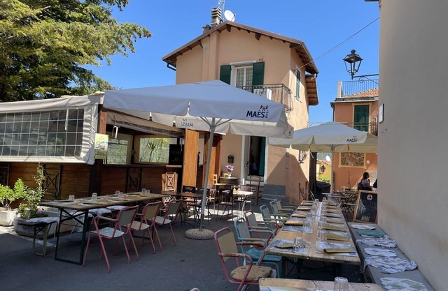 Nice apartment in villa for 4 people with WIFI, TV, patio, pets allowed and parking