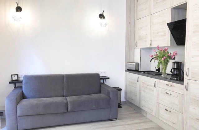 Nice Center Flat - 2 Room Apartment with Balcony Renovated in the heart of the city
