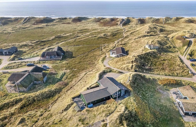 Nice holiday home with sea view, outdoor spa and outdoor sauna.