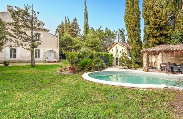 Nice home in Entraigues-sur-la-Sorg