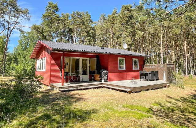 Nice home in Aakirkeby with WiFi