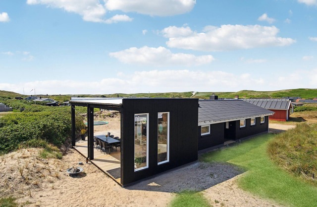 Nice home in Hvide Sande with sauna