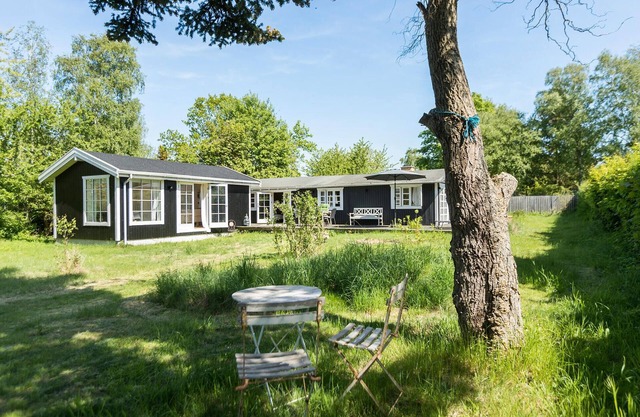 Nice home in Jægerspris with kitchen