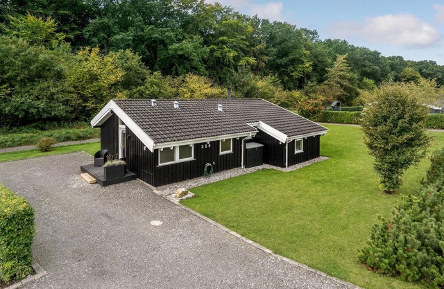Nice home in Juelsminde with kitchen