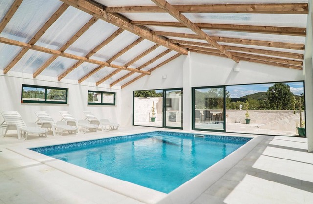 Nice home in Kresevo Brdo with kitchen