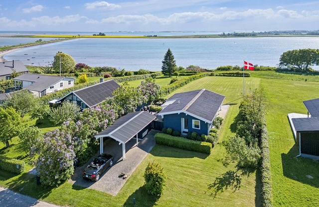 Nice home in Odder with WiFi