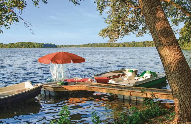 Nice home in Pinnow with WiFi