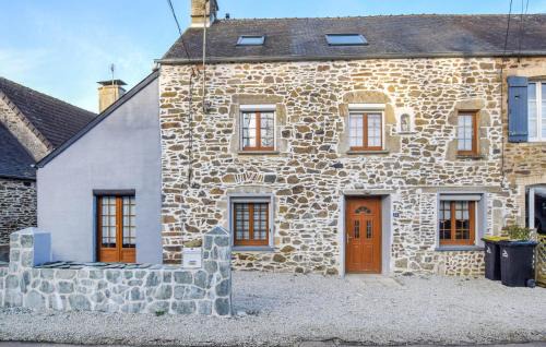 Nice Home In Quettehou With Kitchen