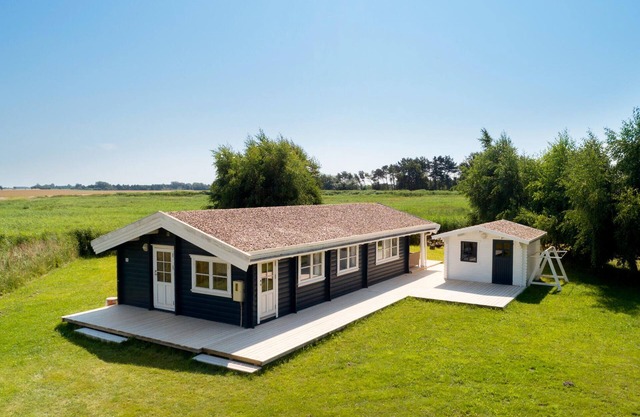 Nice home in Rødby with WiFi