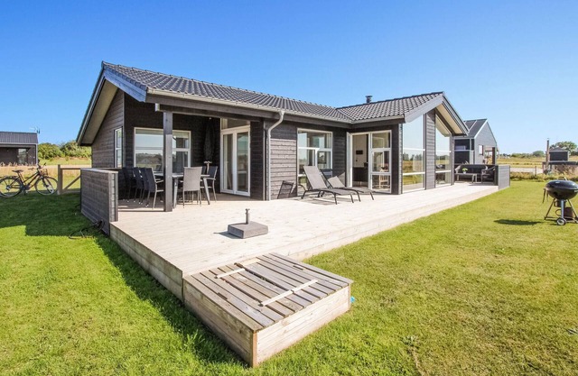 Nice home in Samsø with kitchen