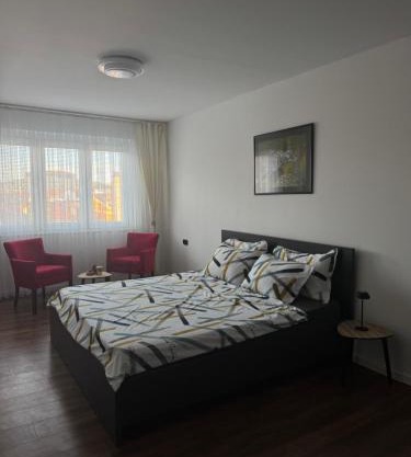 Nick Apartment