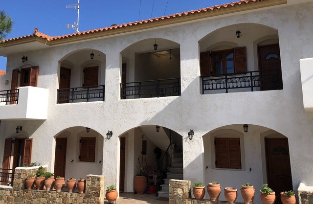 Nikos Studio 1 - Studio Apartment, Sleeps 3