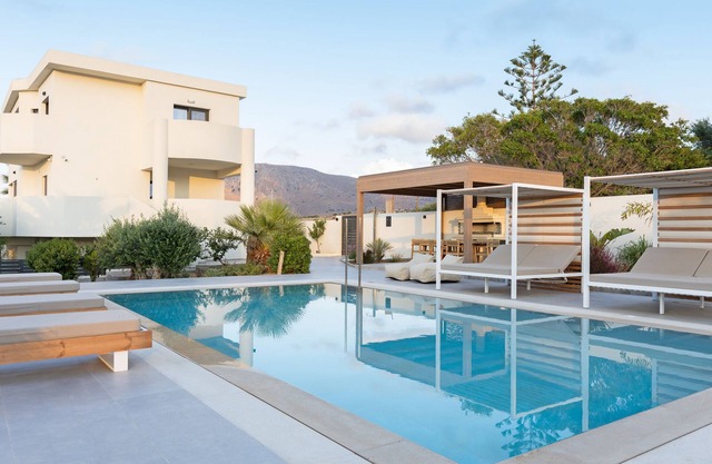 NOLA Nomadic Luxury Villas