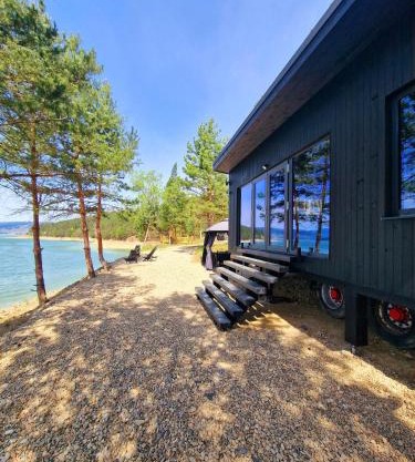 Nomad Lake Cabins