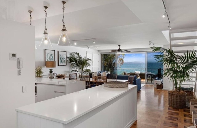 Noosa Beachfront Penthouse