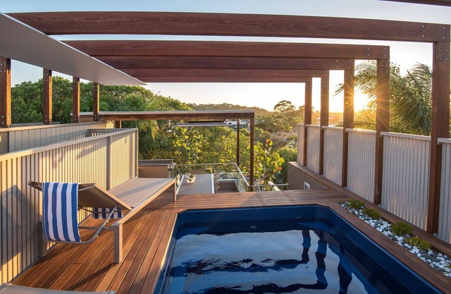 Noosa villa one five - Rooftop Plunge Pool and BBQ.