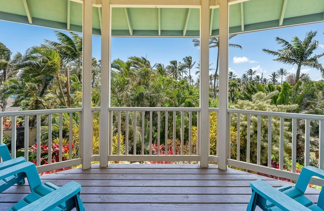 North Shore in a quaint neighborhood so close to the beach.