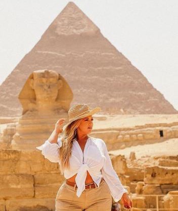 Noya Pyramids Inn
