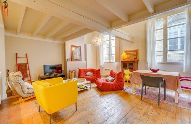 OBSERVANCE - Superb spacious and bright duplex - historic center of Bordeaux