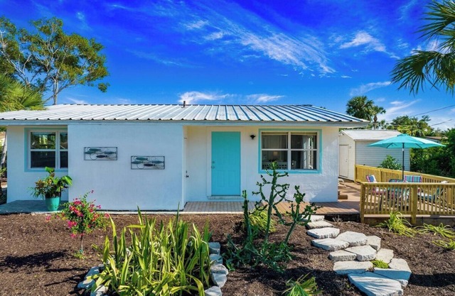 Ocean Bike Ride, 2bed 2bath, Hot tub, Sleeps 6