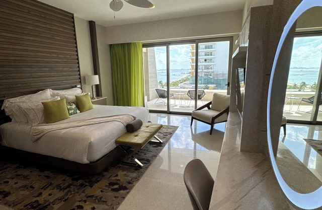 Ocean Front! Luxurious 2-Bedroom Suite at Garza Blanca Resort & Spa in Cancun