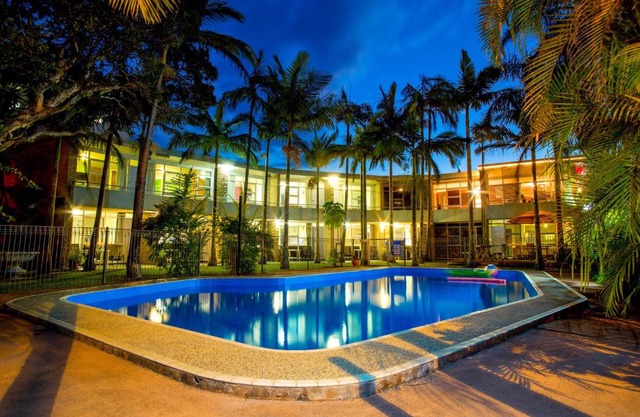 Ocean Paradise Studios & Apartments