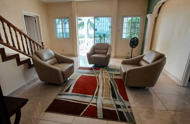 Ocean View 2BR Palm Villa 1st Floor