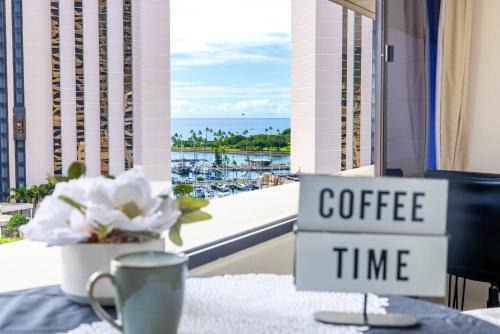 Ocean view apartment Free assigend parking in unit laundry