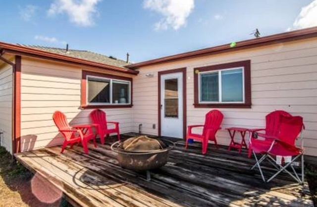 Ocean view guesthouse just minutes from the beaches.