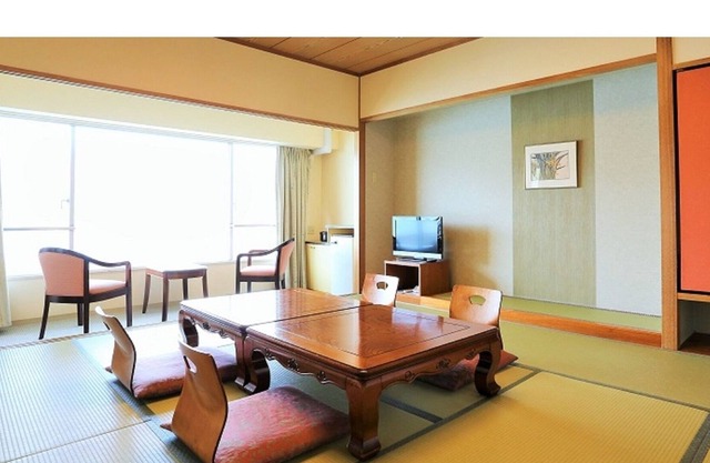 Ocean view Japanesestyle room 10 tatami mats 40 / Shozu-gun Kagawa
