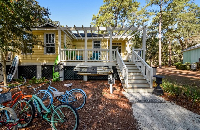 Ocean view luxury Cart included with booking and access to amenities provided