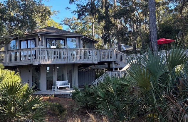 Ocean Views Treehouse Walkable to Harbour Town