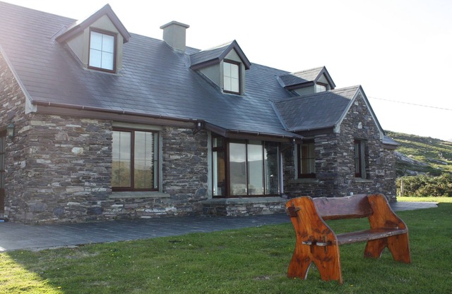 Ocean views, walk to beach from Pairc An Dreolin on The Ring of Kerry.