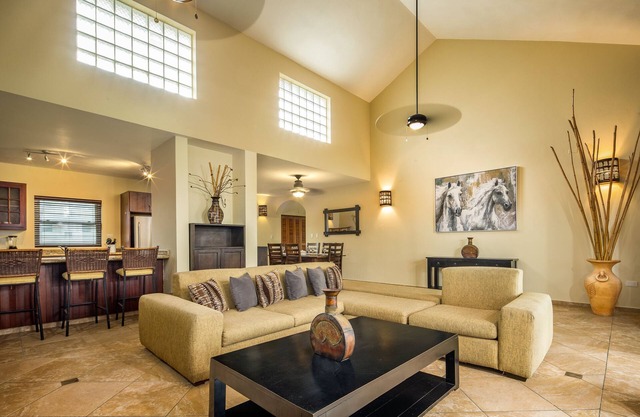 OCEANDREAM Unit B 3bd/3bth by Sealane