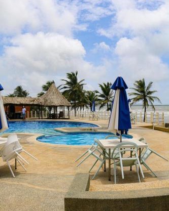 Oceanfront apartment in Tucacas, Morrocoy