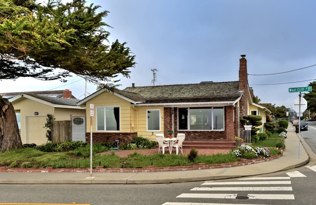 Oceanfront @ Beach In Santa Cruz! Dog Friendly. Super Clean! Amazing Views.
