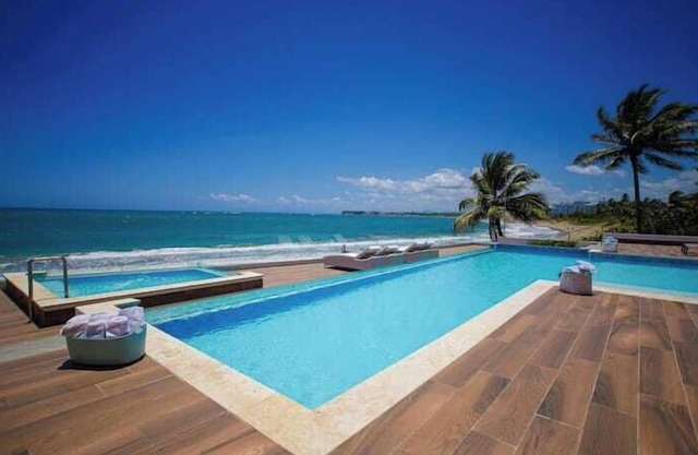 Oceanfront Luxury | 10BR Villa + Infinity Pool
