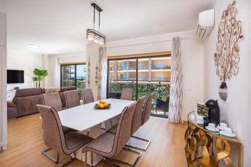 OCEANFRONT: Luxury Magnificent Views and Pool