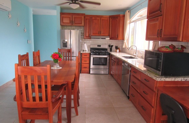 Oceanfront Luxury Retreat: 2 Bed, 3 Bath Apartment w/Pool – Your Getaway Awaits!