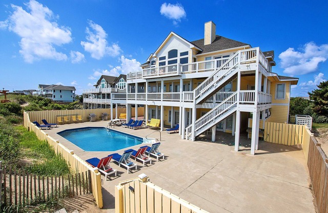 OCEANFRONT, Private Pool, ELEV, Ocean Views, Priv. Beach Access, WL877, Summerwind